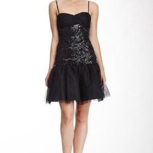 Monique Lhuillier Black Sequin Party Dress (8)